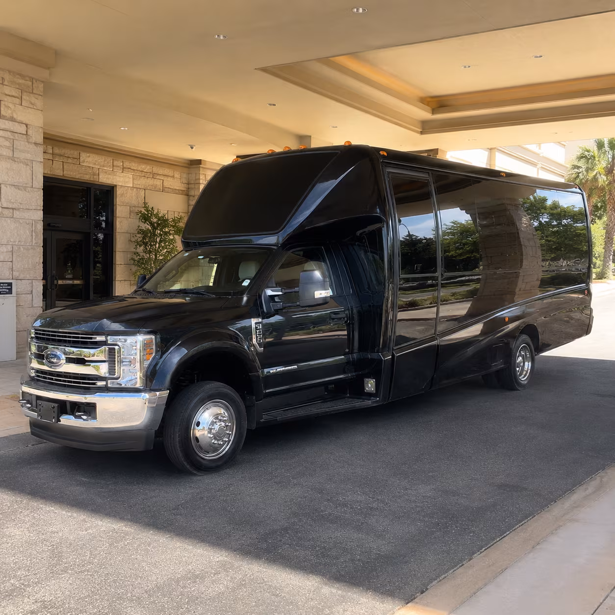 Hayward Winery Tour & Pub Crawl Transportation party bus exterior