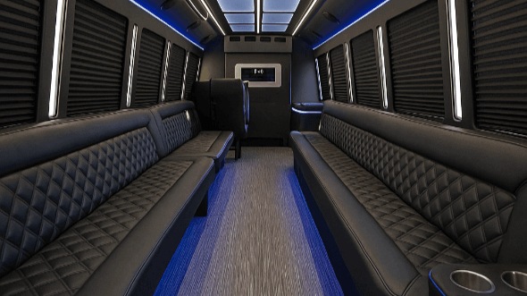 union city 20 passenger party bus